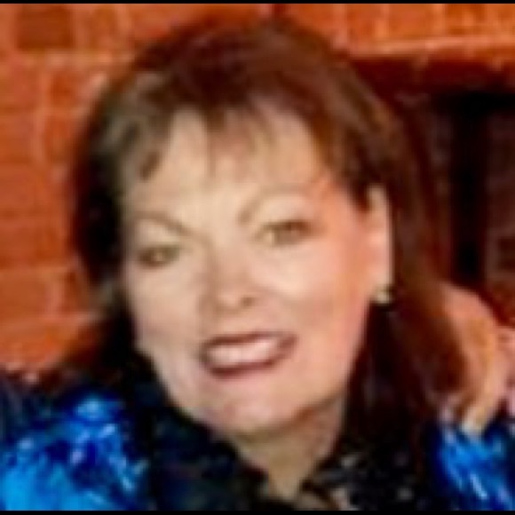 Meet your Posher, Cathy - Picture 1 of 1